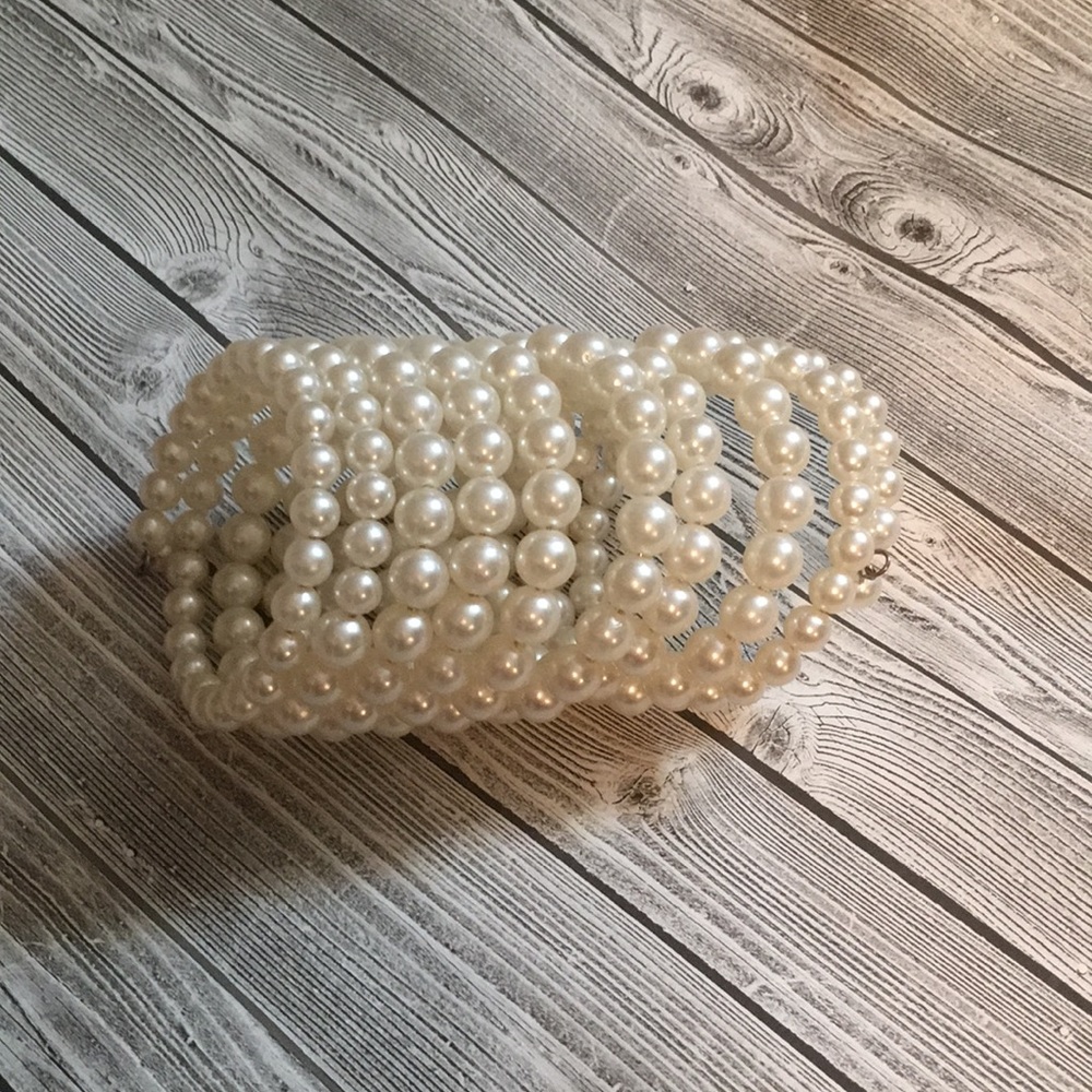 ◾️Vintage Pearl Bracelet